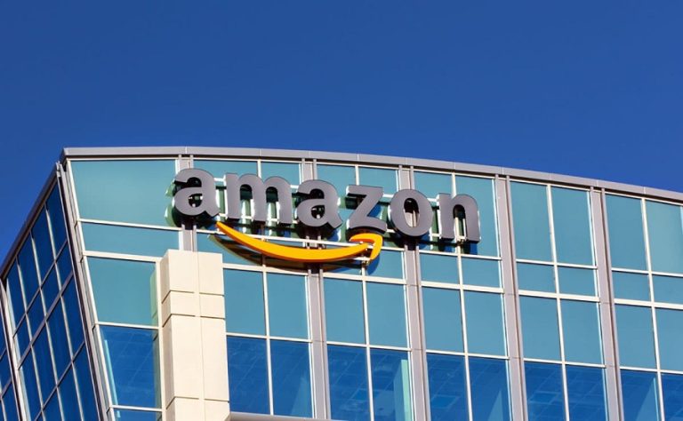 Top ventas en Amazon: la luz de emergencia v16 que cuesta solo 14’99 euros en Amazon