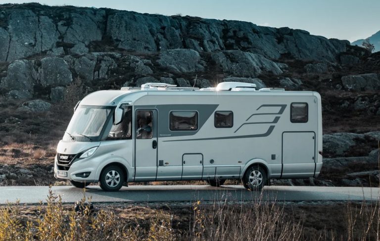 La DGT avisa a los propietarios de autocaravanas: así es como hay que aparcarlas