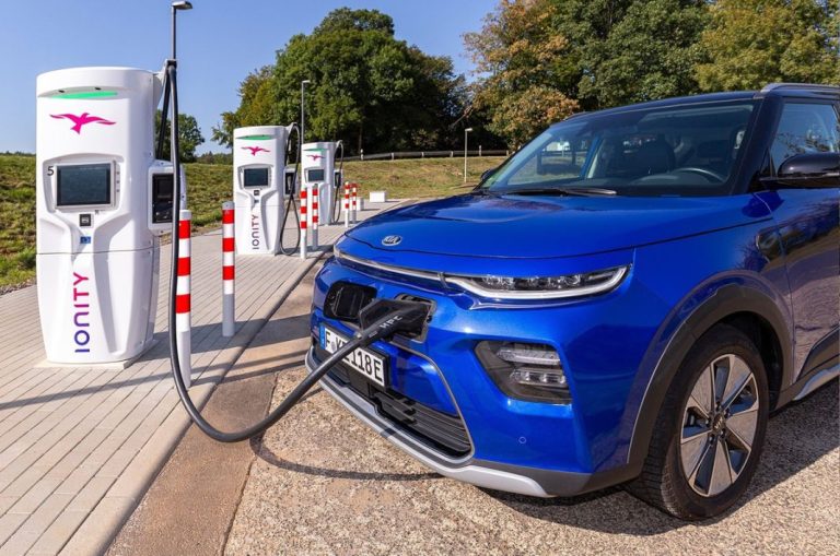 Este es el coche que se compraría el 65% de los españoles