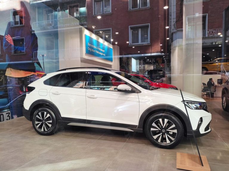 Las ventas de coches usados bajan, pero no los precios