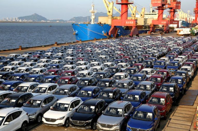 La balanza comercial del automóvil baja un 25 por ciento en octubre y un 34 en lo que va de año