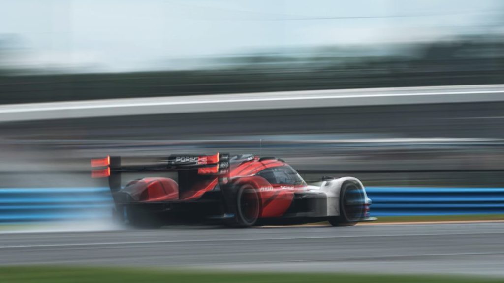Varapalo para el WEC: Porsche dice adiós al Campeonato Mundial de Resistencia 2 Motor16 2023 Porsche 963. Imagen trasera.