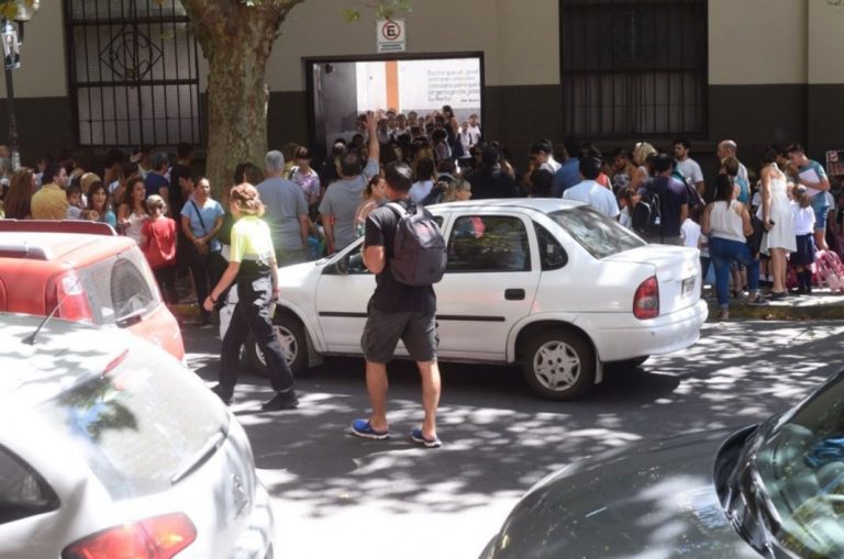 La DGT advierte a los padres en la vuelta al cole de sus hijos