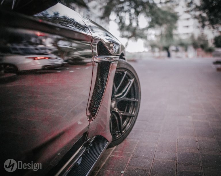 Asira Design viste de fibra de carbono tu deportivo Ford Mustang