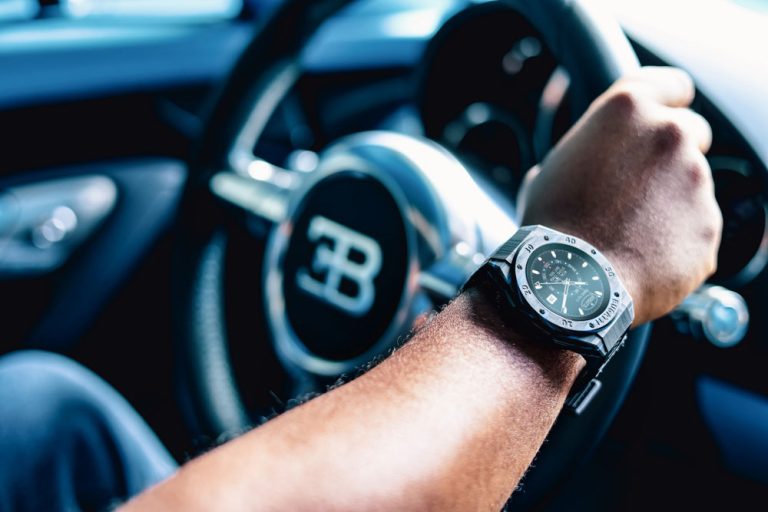 Bugatti y su lista negra: los famosos no pueden tener uno de sus coches aunque puedan pagarlo