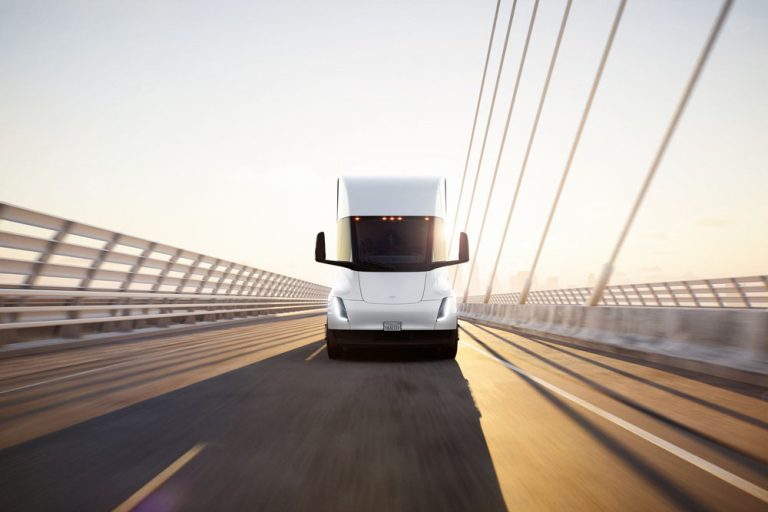Tres Tesla Semi desvelan sus datos reales de autonomía. ¿Sorprendentes?