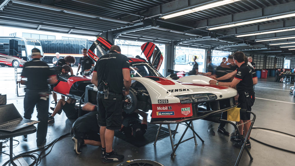 Porsche IMSA 2027: cancela su GTP de fábrica y Penske negocia con Cadillac