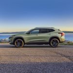 Chevrolet Trax 2027 estrena una pantalla más grande y nuevas funciones de seguridad: así cambia el SUV más asequible