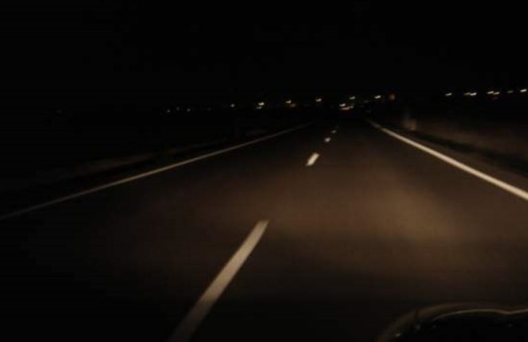 La DGT quiere dejar las carreteras ‘a dos velas’ para ahorrar