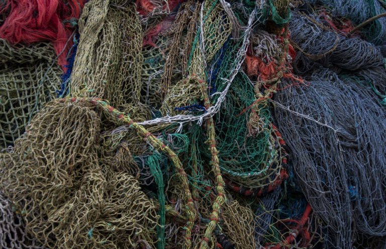BMW se va de ‘pesca’ para reciclar sus coches