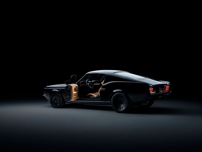 El Ford Mustang eléctrico de Charge Cars llega a Estados Unidos