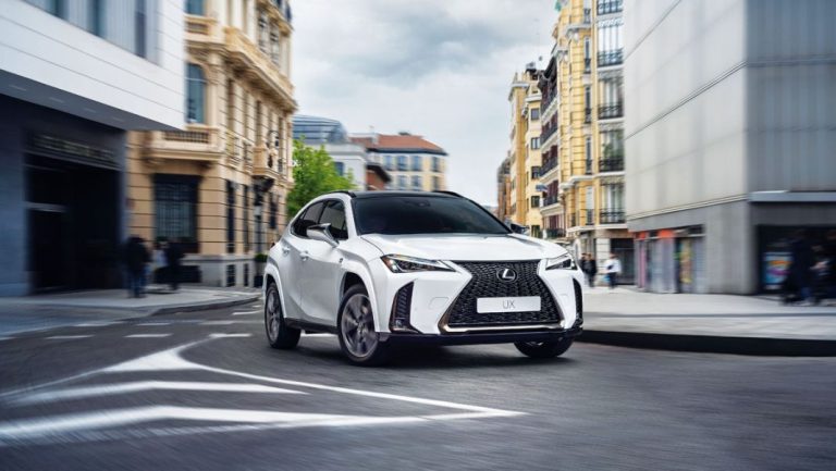 Lexus UX 250h: cuando ser híbrido es distinguido y divertido