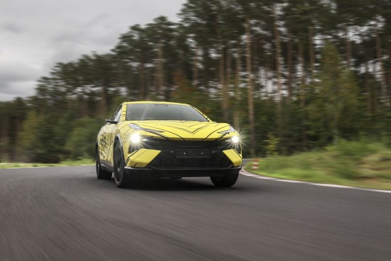 Lotus Eletre: el SUV eléctrico y autónomo más rápido en Nürburgring
