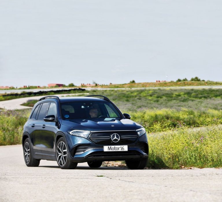 Probamos el Mercedes EQB 300: opción de compra
