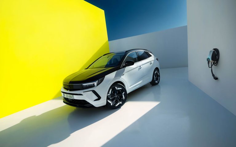 Nuevo Opel Grandland GSe. Alta tensión
