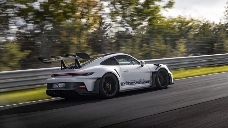 El nuevo Porsche 911 GT3 RS vuela en Nürburgring