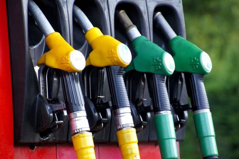 Dime en que Comunidad Autónoma vives y te diré si eres de gasolina o diésel