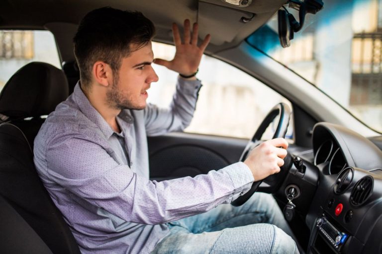 La multa de la DGT que le podría caer a la mitad de los conductores españoles
