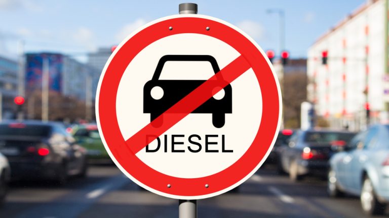 Mucho ojo si tienes uno de estos coches diésel: La UE lo podría mandar al desguace de la noche a la mañana