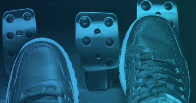 Estos consejos evitan que rompas el embrague de tu coche
