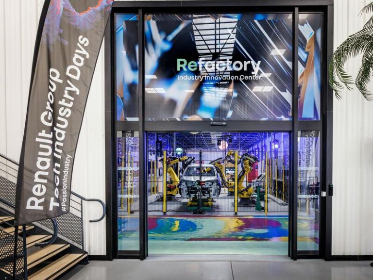Renault: conexión total en el metaverso y 580 millones de ahorro