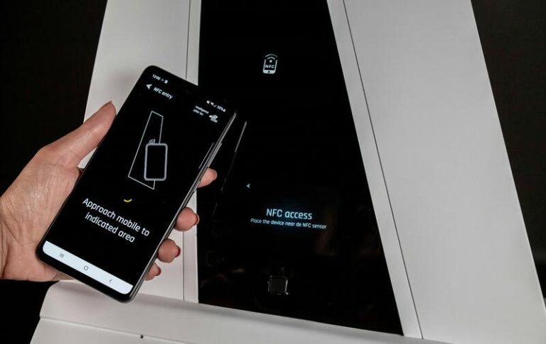 El Grupo Antolin, premio a la innovación en el CES de Las Vegas por su sistema de acceso al vehículo