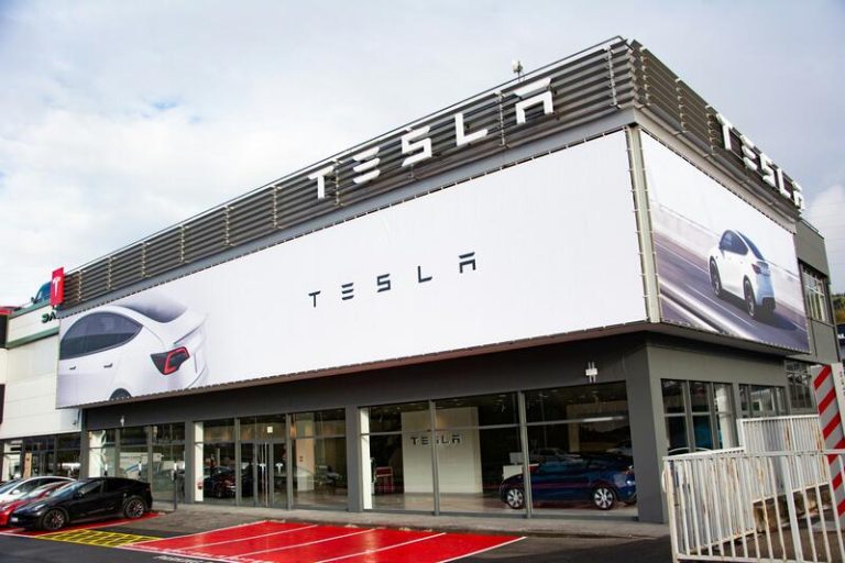 Tesla ya tiene tienda en Bilbao