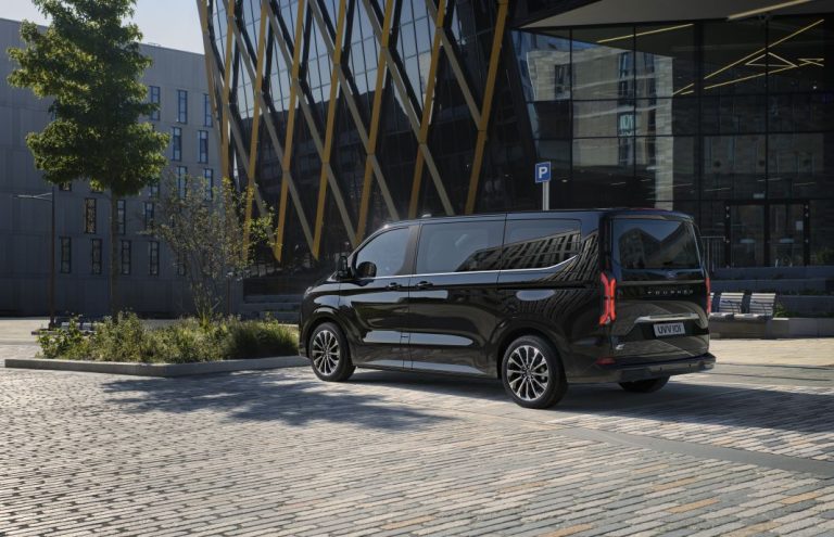Nuevo Ford E-Tourneo Custom, por fin 100% eléctrica y funcional