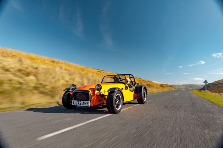 Seven 340S y Seven 340R: los dos nuevos juguetes de Caterham
