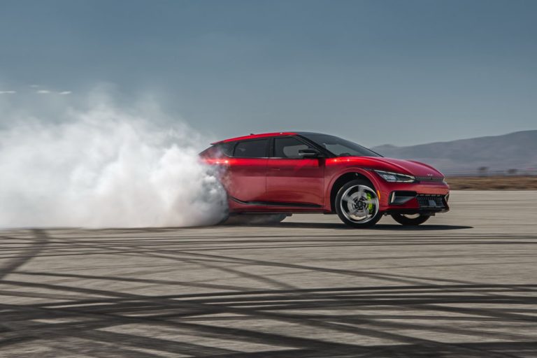 Kia EV6 GT. Y sus siete adversarios de prestaciones indescriptibles