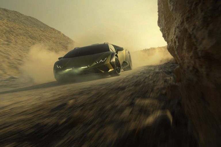 Lamborghini Huracán Sterrato, de carreras por el campo