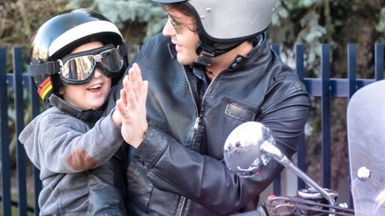 Si tienes uno de estos cascos de moto, ya lo puedes tirar a la basura