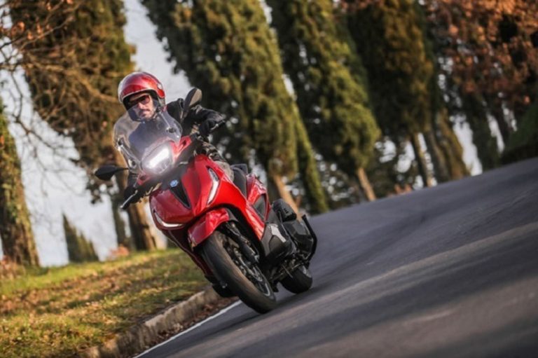 Van como motos las ventas en España