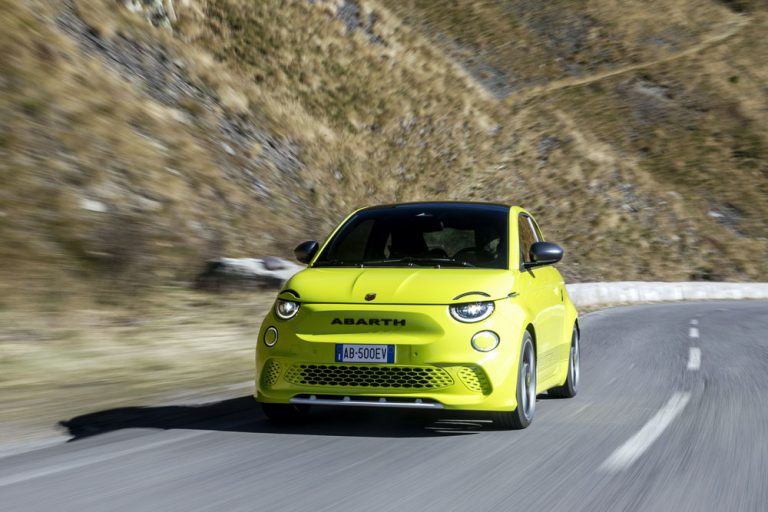 Abarth 500e Scorpionissima, la ‘picadura’ más exclusiva