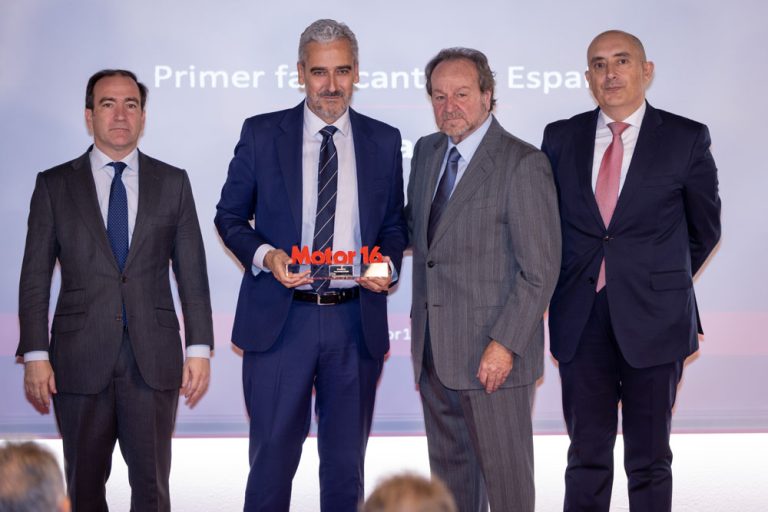 Premios Motor16. Stellantis: Primer fabricante de España