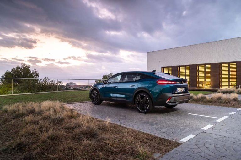 Peugeot 408 PHEV: así es la vida con un híbrido enchufable (2ª parte)