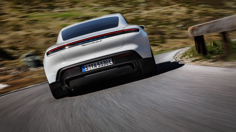Porsche ofrecerá eléctricos con 1.300 kilómetros de autonomía