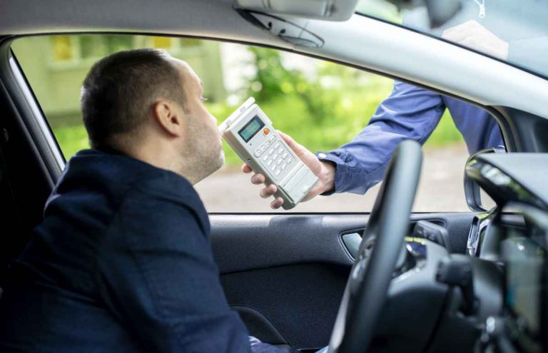 Luz verde a la reducción de la tasa de alcohol al volante: ¿con cuánto darás positivo?