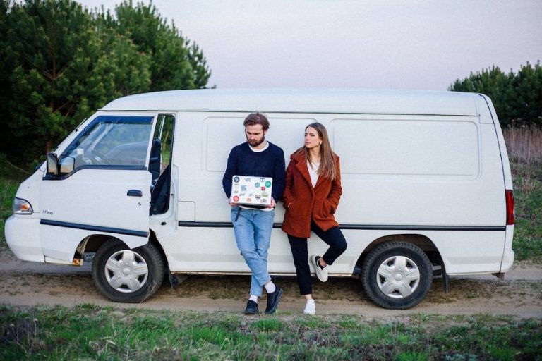 Alquiler de furgonetas para viajar: todo lo que debes saber