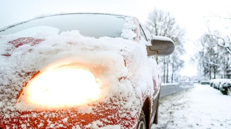 Las dos piezas de tu coche que más sufren cuando llega el invierno