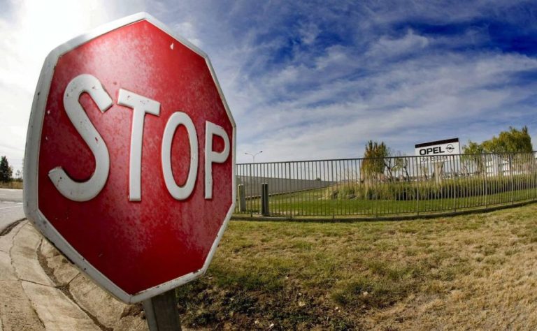 El nuevo motivo para mirar detrás de una señal de Stop