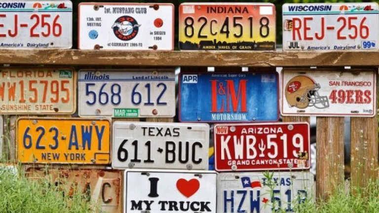 ¿Sabías que la DGT permite personalizar la matrícula de tu coche desde 2003?