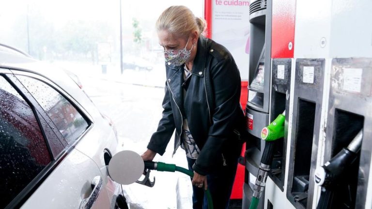 La multa que te pone la DGT si te quedas sin gasolina en la carretera