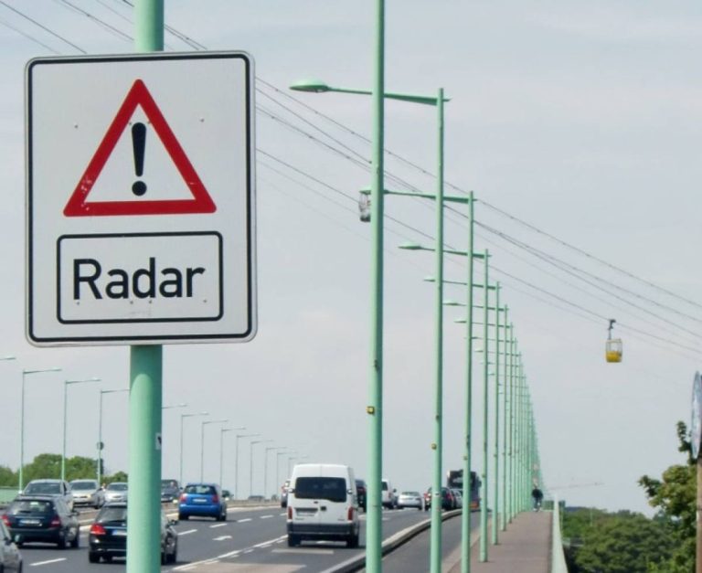 ¿Dónde están y cuándo empiezan a multar los nuevos radares de la DGT?