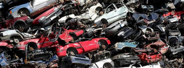 Los coches zombie ya son 2,6 millones en España: La Dirección General de Tráfico te pone en guarda