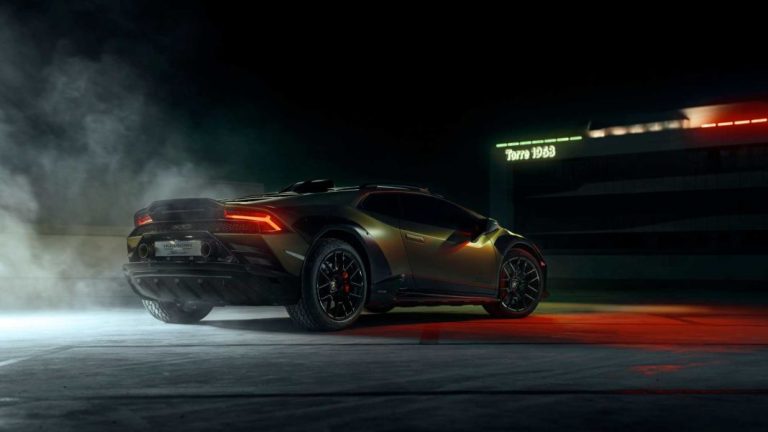 Así se las gasta el Lamborghini Huracán Sterrato en el campo