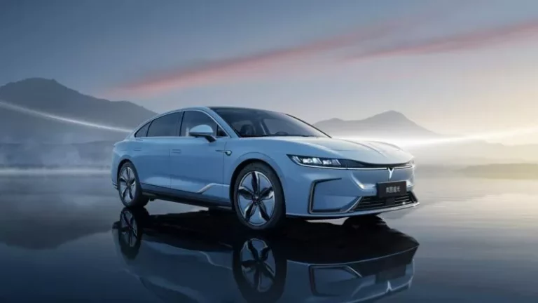 Voyah Zhuiguang: una impresionante berlina eléctrica para China