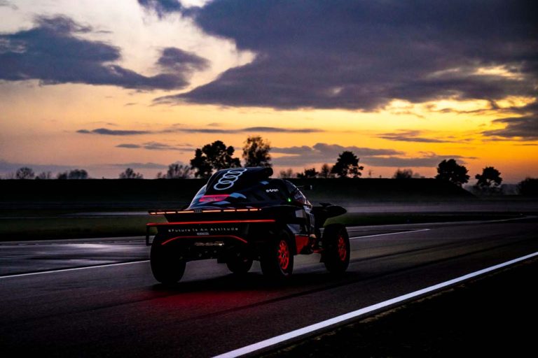 Así se mejora el Audi de Carlos Sainz para el Dakar