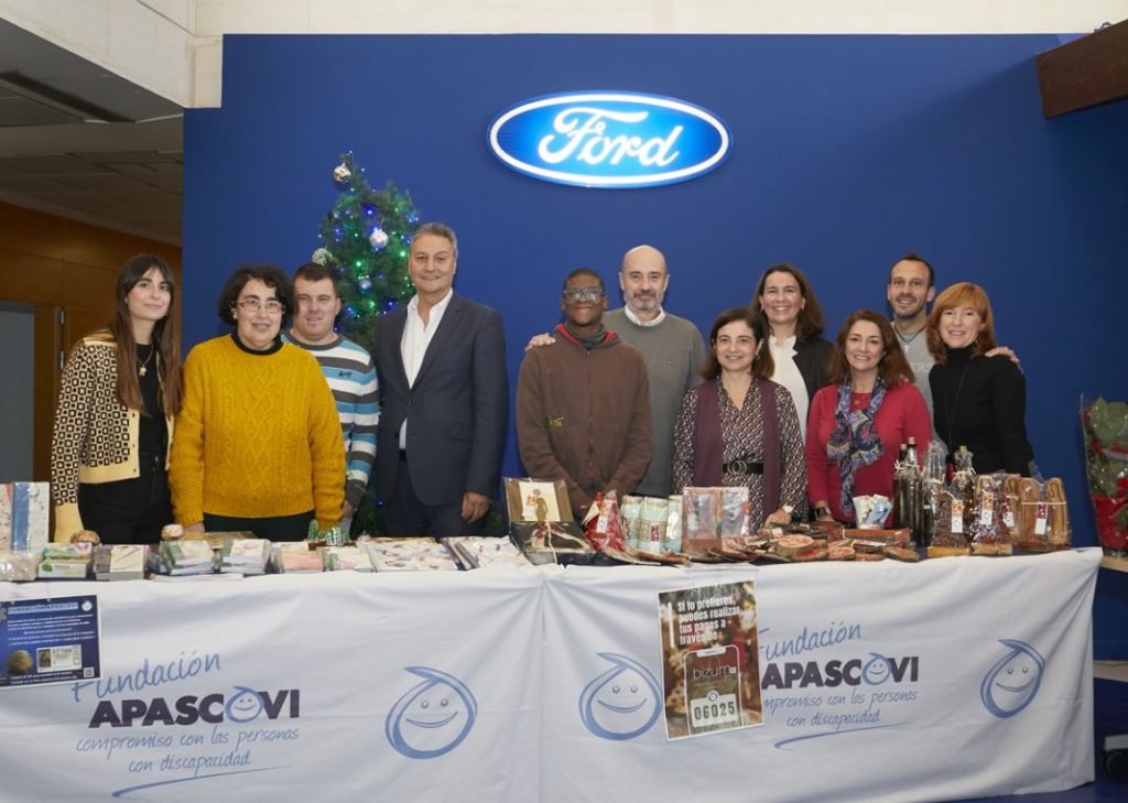 Récord histórico de Ford: recoge más de 900.000 kilos de alimentos en su mayor campaña solidaria mundial 3 Motor16 Ford Fundacion Bobath Navidad 20221 Motor16