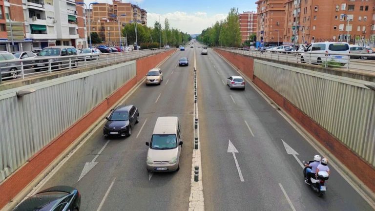 Multa de la DGT por conducir un ‘coche fantasma’. Así se recurre